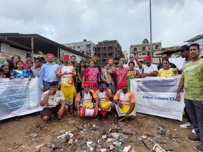 Vesava Koli community gathered for beach cleaning, presence of 1100 environmental lovers | किनारा स्वच्छतेला वेसावा कोळी समाज एकवटला, ११०० पर्यावरण प्रेमींची उपस्थिती Vesava Koli community gathered for beach cleaning, presence of 1100 environmental lovers | किनारा स्वच्छतेला वेसावा कोळी समाज एकवटला, ११०० पर्यावरण प्रेमींची उपस्थिती