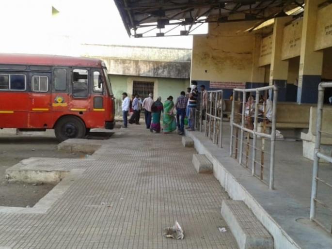 A minor girl who went with her grandmother to her relatives has gone missing from Latur | आजीसोबत नातेवाईकांकडे निघालेली अल्पवयीन मुलगी लातूरमधून गायब A minor girl who went with her grandmother to her relatives has gone missing from Latur | आजीसोबत नातेवाईकांकडे निघालेली अल्पवयीन मुलगी लातूरमधून गायब