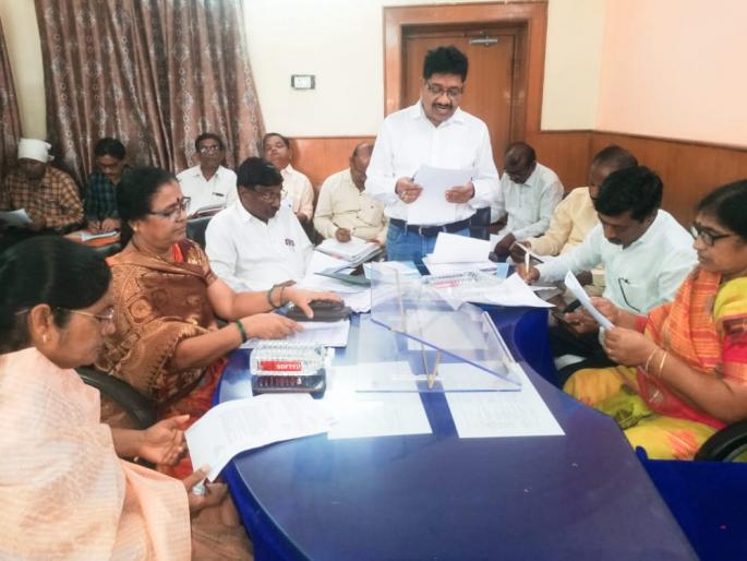 Put up development work boards; Otherwise take action! Instructions in Zilla Parishad Construction Committee meeting | विकासकामांचे फलक लावा; अन्यथा कारवाई करा! जिल्हा परिषद बांधकाम समितीच्या सभेत निर्देश Put up development work boards; Otherwise take action! Instructions in Zilla Parishad Construction Committee meeting | विकासकामांचे फलक लावा; अन्यथा कारवाई करा! जिल्हा परिषद बांधकाम समितीच्या सभेत निर्देश