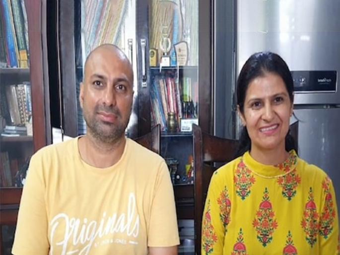 Rohtak inspiring couple story husband left job of mnc for wife who cleared judicial service | पतीने लाखो रुपयांची नोकरी सोडून घर सांभाळलं; पत्नीने न्यायाधीश होऊन स्वत:ला सिद्ध केलं Rohtak inspiring couple story husband left job of mnc for wife who cleared judicial service | पतीने लाखो रुपयांची नोकरी सोडून घर सांभाळलं; पत्नीने न्यायाधीश होऊन स्वत:ला सिद्ध केलं