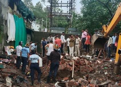 Laborer death case, case registered against construction company | मजूर मृत्यू प्रकरण, बांधकाम कंपनीवर गुन्हा दाखल Laborer death case, case registered against construction company | मजूर मृत्यू प्रकरण, बांधकाम कंपनीवर गुन्हा दाखल