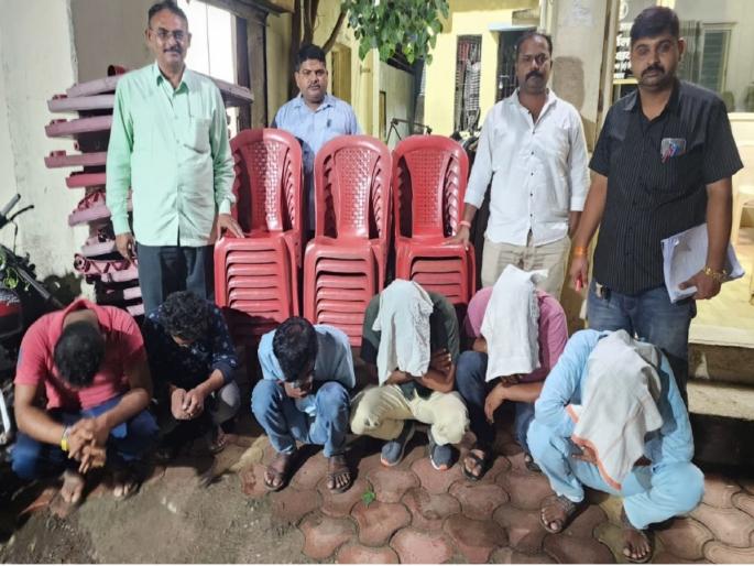 Unlicensed liquor became expensive; 22 drunkards, 3 dhaba owners fined 88 thousand | विनापरवाना दारू पिने पडले महागात; २२ मद्यपी, ३ ढाबा मालकांना ठोठावला ८८ हजारांचा दंड Unlicensed liquor became expensive; 22 drunkards, 3 dhaba owners fined 88 thousand | विनापरवाना दारू पिने पडले महागात; २२ मद्यपी, ३ ढाबा मालकांना ठोठावला ८८ हजारांचा दंड