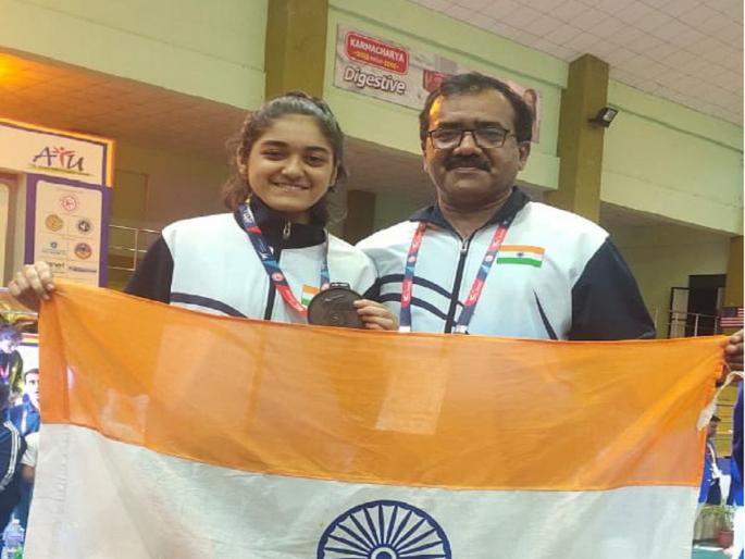 Beed's Nayan Bargaje's kick won medal; Won Bronze Medal in Taekwondo International Games | बीडच्या नयन बारगजेची किक लयभारी; तायक्वांदोच्या आंतरराष्ट्रीय खेळात पटकावले कांस्यपदक Beed's Nayan Bargaje's kick won medal; Won Bronze Medal in Taekwondo International Games | बीडच्या नयन बारगजेची किक लयभारी; तायक्वांदोच्या आंतरराष्ट्रीय खेळात पटकावले कांस्यपदक