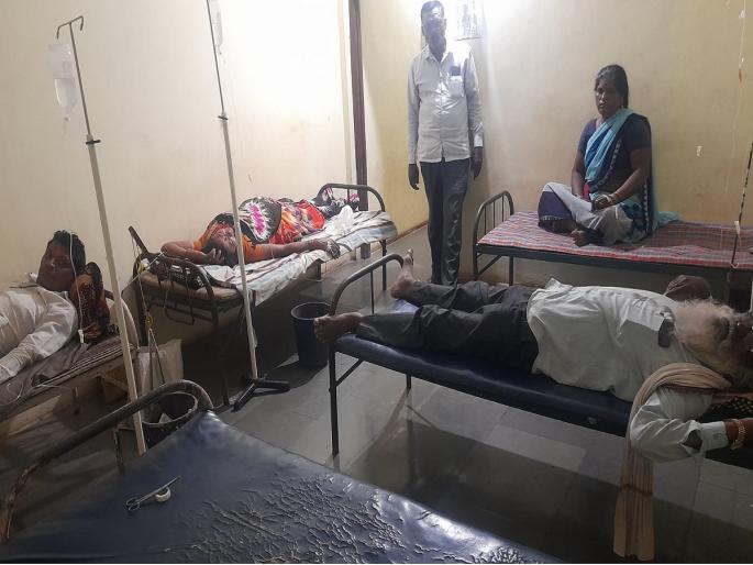 Food Poisaning: Five people poisoned after eating Bhagar bread; Type in Ashti Taluka | Food Poisaning: भगरीच्या भाकरी खाल्यानंतर पाच जणांना विषबाधा; आष्टीतील प्रकार Food Poisaning: Five people poisoned after eating Bhagar bread; Type in Ashti Taluka | Food Poisaning: भगरीच्या भाकरी खाल्यानंतर पाच जणांना विषबाधा; आष्टीतील प्रकार