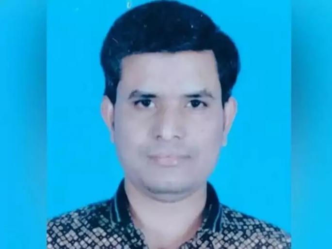 surat young man playing garba with wife in flat suddenly fell unconscious then died | बापरे! मोबाईलवर गाणी लावली अन् बायकोसोबत खेळत होता गरबा; अचानक चक्कर आली अन्... surat young man playing garba with wife in flat suddenly fell unconscious then died | बापरे! मोबाईलवर गाणी लावली अन् बायकोसोबत खेळत होता गरबा; अचानक चक्कर आली अन्...