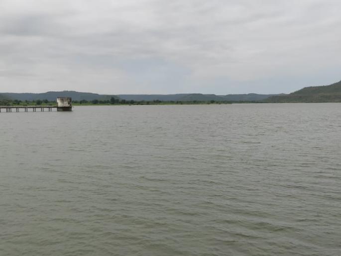 100 percent water storage in Gyanganga project; Alert warning to 36 villages along the river | ज्ञानगंगा प्रकल्पात १०० टक्के जलसाठा; नदीकाठच्या ३६ गावांना सतर्कतेचा इशारा 100 percent water storage in Gyanganga project; Alert warning to 36 villages along the river | ज्ञानगंगा प्रकल्पात १०० टक्के जलसाठा; नदीकाठच्या ३६ गावांना सतर्कतेचा इशारा