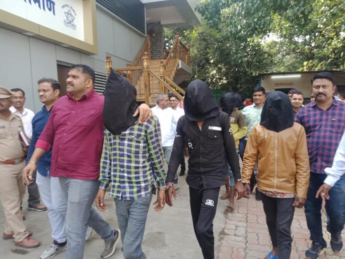 7 suspects in Nandurshingote robbery, 4 from Chandwad and 3 from Solapur arrested | नांदूरशिंगोटे दरोड्यातील 7 संशयितांना बेड्या, चांदवडमधून 4 तर सोलापुरातून तिघांना केले जेरबंद 7 suspects in Nandurshingote robbery, 4 from Chandwad and 3 from Solapur arrested | नांदूरशिंगोटे दरोड्यातील 7 संशयितांना बेड्या, चांदवडमधून 4 तर सोलापुरातून तिघांना केले जेरबंद