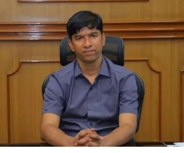 Solapur Municipal Commissioner P. Shiv Shankar transferred to Nagpur | सोलापूर महानगरपालिका आयुक्त पी. शिवशंकर यांची नागपूरला बदली Solapur Municipal Commissioner P. Shiv Shankar transferred to Nagpur | सोलापूर महानगरपालिका आयुक्त पी. शिवशंकर यांची नागपूरला बदली