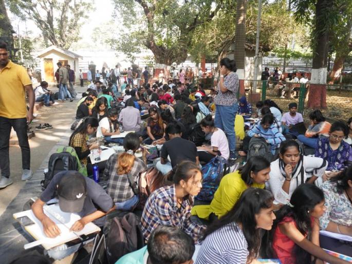 After all, J.J. Relief for School of Art students Mumbai University is ready to provide hostel facilities  | अखेर जे.जे. स्कूल ऑफ आर्टच्या विद्यार्थिनींना दिलासा; हॉस्टेलची सुविधा पुरविण्यास मुंबई विद्यापीठ तयार 