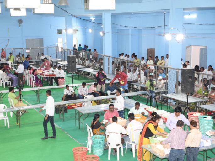 Who will get the throne of Adhisabha, Vidya Parishad and Study Board? | अधिसभा, विद्या परिषद अन् अभ्यास मंडळाचा तख्त कुणाला मिळणार? मतमोजणीस सुरुवात Who will get the throne of Adhisabha, Vidya Parishad and Study Board? | अधिसभा, विद्या परिषद अन् अभ्यास मंडळाचा तख्त कुणाला मिळणार? मतमोजणीस सुरुवात