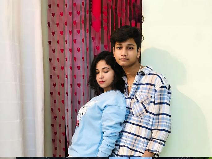 The said mother is seen performing romantic songs with her son. | आईने मुलासोबत बनवला रोमँटिक व्हिडिओ; नेटकऱ्यांनी केले ट्रोल, तिनेही दिले प्रत्युत्तर! The said mother is seen performing romantic songs with her son. | आईने मुलासोबत बनवला रोमँटिक व्हिडिओ; नेटकऱ्यांनी केले ट्रोल, तिनेही दिले प्रत्युत्तर!