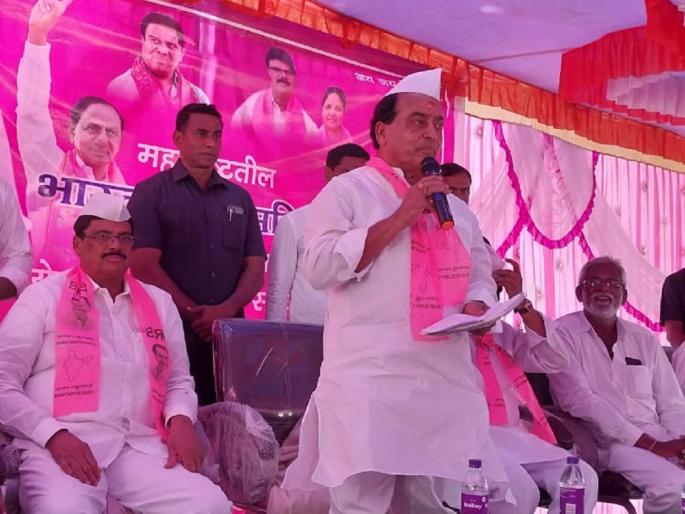 Entry of Telangana's BRS into Maharashtra; Minister of State in Bhokar, CM K. Chandrasekhar Rao will come to Nanded | बदलते राजकारण! तेलंगणाची BRS महाराष्ट्रात, राज्यमंत्र्यांच्या उपस्थितीत अनेकांचा पक्षप्रवेश
