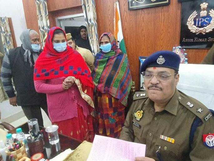 robbery after fake marriage bride and gang members arrested | नवरी जोमात, नवरदेव कोमात! लग्नानंतर पैसे घेऊन नववधू व्हायची पसार, 'असा' झाला पर्दाफाश robbery after fake marriage bride and gang members arrested | नवरी जोमात, नवरदेव कोमात! लग्नानंतर पैसे घेऊन नववधू व्हायची पसार, 'असा' झाला पर्दाफाश