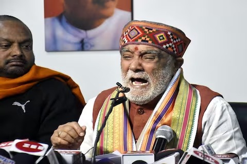 union minister Ashwini Choubey brother died in bhagalpur hospital two doctors suspended | भयंकर! केंद्रीय मंत्र्याचा भाऊ दीड तास रुग्णालयात तडफडत राहिला; उपचार न मिळाल्याने मृत्यू union minister Ashwini Choubey brother died in bhagalpur hospital two doctors suspended | भयंकर! केंद्रीय मंत्र्याचा भाऊ दीड तास रुग्णालयात तडफडत राहिला; उपचार न मिळाल्याने मृत्यू