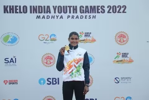 khelo india youth games laborers daughter sonam became golden girl made new national record | शाब्बास पोरी! उपाशी पोटी धावायची मजुराची लेक; जगण्यासाठी संघर्ष; आता झाली देशाची 'गोल्डन गर्ल' khelo india youth games laborers daughter sonam became golden girl made new national record | शाब्बास पोरी! उपाशी पोटी धावायची मजुराची लेक; जगण्यासाठी संघर्ष; आता झाली देशाची 'गोल्डन गर्ल'
