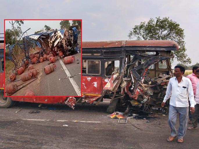 Fatal bus-pickup accident in Chhatrapati Sambhajinagar; One died on the spot, 27 passengers injured | सिल्लोडमध्ये बस-पिकअपचा भीषण अपघात; एकाचा जागीच मृत्यू, २७ प्रवासी जखमी Fatal bus-pickup accident in Chhatrapati Sambhajinagar; One died on the spot, 27 passengers injured | सिल्लोडमध्ये बस-पिकअपचा भीषण अपघात; एकाचा जागीच मृत्यू, २७ प्रवासी जखमी
