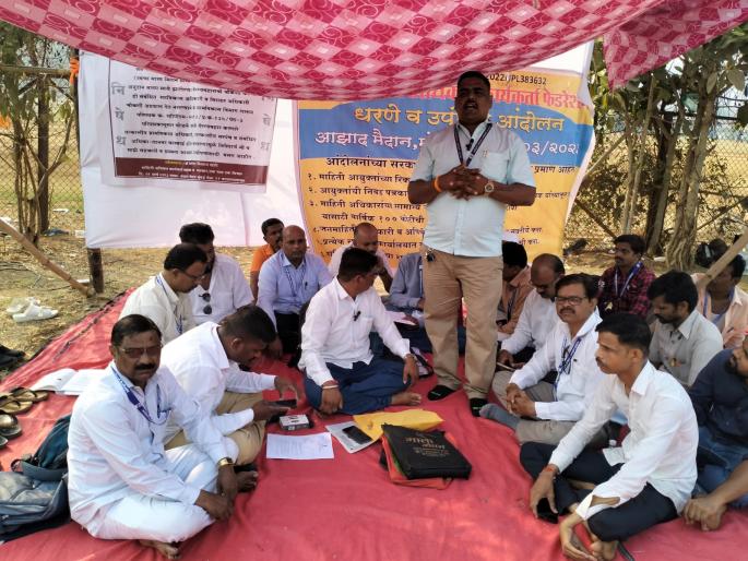 Government's promise to fill the vacancies of Information Commissioner within two months | माहिती आयुक्तांच्या रिक्त जागा दोन महिन्यात भरण्याचे शासनाचे आश्वासन Government's promise to fill the vacancies of Information Commissioner within two months | माहिती आयुक्तांच्या रिक्त जागा दोन महिन्यात भरण्याचे शासनाचे आश्वासन