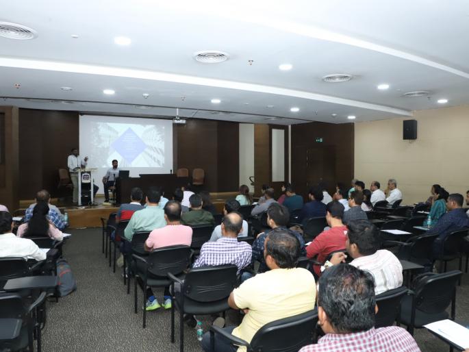 Municipal Corporation Workshop on Auto DCR System, Attendance of Municipal Officers along with Architects | ऑटो डिसीआर प्रणालीविषयी महानगरपालिकेची कार्यशाळा, मनपा अधिकाऱ्यांसह वास्तुविशारदांची उपस्थिती Municipal Corporation Workshop on Auto DCR System, Attendance of Municipal Officers along with Architects | ऑटो डिसीआर प्रणालीविषयी महानगरपालिकेची कार्यशाळा, मनपा अधिकाऱ्यांसह वास्तुविशारदांची उपस्थिती