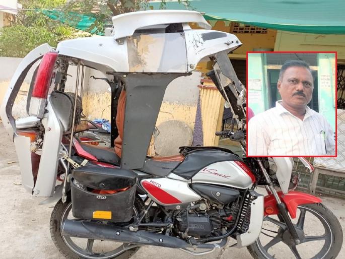 Alternatives to avoid the accident discovered by the accident victim; A high-tech bike made from waste in Ardhapur | अपघाताग्रस्ताने चंग बांधला; टाकाऊ कॅमेरा, स्क्रीन, टॉप बसवून बाईक केली हायटेक Alternatives to avoid the accident discovered by the accident victim; A high-tech bike made from waste in Ardhapur | अपघाताग्रस्ताने चंग बांधला; टाकाऊ कॅमेरा, स्क्रीन, टॉप बसवून बाईक केली हायटेक