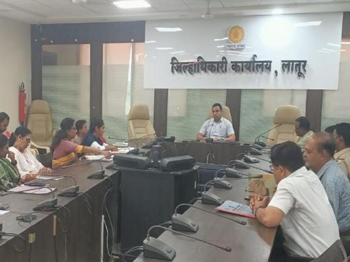 in Latur Action will be taken against 7 petrol pumps, 31 hotels without separate toilets for women | लातुरात महिलांसाठी स्वतंत्र स्वच्छतागृहे नसणाऱ्या ७ पेट्रोलपंप, ३१ हॉटेल्सवर होणार कारवाई in Latur Action will be taken against 7 petrol pumps, 31 hotels without separate toilets for women | लातुरात महिलांसाठी स्वतंत्र स्वच्छतागृहे नसणाऱ्या ७ पेट्रोलपंप, ३१ हॉटेल्सवर होणार कारवाई