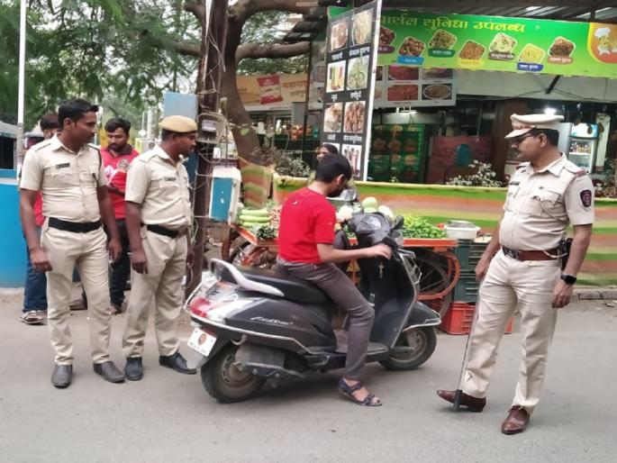 Tell us about the loud 'Firecracker Silencer' and get a discount coupon from Latur police! | कर्णकर्कश ‘फटाका सायलेन्सर’ची माहिती द्या अन् सवलतीचे कुपन मिळवा ! Tell us about the loud 'Firecracker Silencer' and get a discount coupon from Latur police! | कर्णकर्कश ‘फटाका सायलेन्सर’ची माहिती द्या अन् सवलतीचे कुपन मिळवा !