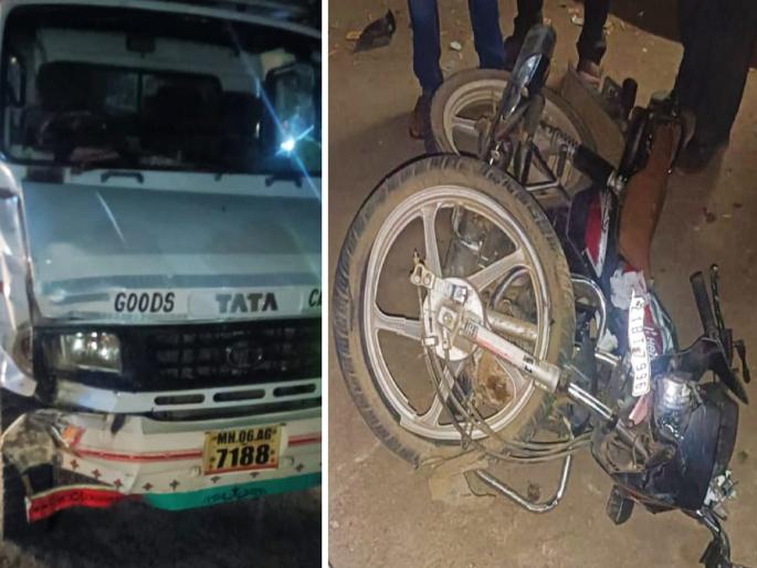 The fast tempo crushed the two on the bike; The driver escaped after the accident | भरधाव टेम्पोने दुचाकीवरील दोघांना चिरडले; अपघातानंतर चालक पसार The fast tempo crushed the two on the bike; The driver escaped after the accident | भरधाव टेम्पोने दुचाकीवरील दोघांना चिरडले; अपघातानंतर चालक पसार