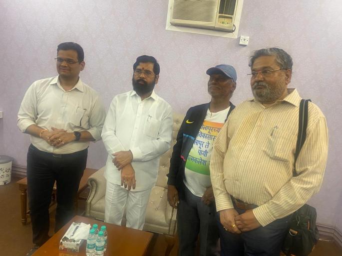 Aviation services on Hotgi Road will start soon, says Chief Minister | होटगी रोडवरील विमानसेवा लवकरच सुरू होणार, मुख्यमंत्र्याचा शब्द Aviation services on Hotgi Road will start soon, says Chief Minister | होटगी रोडवरील विमानसेवा लवकरच सुरू होणार, मुख्यमंत्र्याचा शब्द