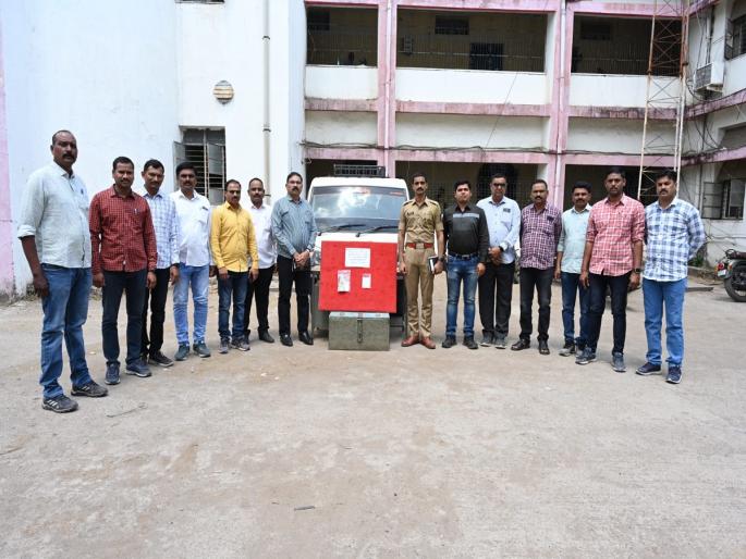 House burglary gang arrested in rural areas, seven crimes solved | ग्रामीण भागात घरफोड्या करणारी टोळी जेरबंद, सात गुन्हे उघडकीस House burglary gang arrested in rural areas, seven crimes solved | ग्रामीण भागात घरफोड्या करणारी टोळी जेरबंद, सात गुन्हे उघडकीस