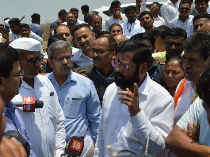Assistance to the affected farmers within seven days, assured by the Chief Minister Eknath Shinde | नुकसानग्रस्त शेतकऱ्यांच्या खात्यावर सात दिवसांच्या आत मदत, मुख्यमंत्र्यांचे आश्वासन Assistance to the affected farmers within seven days, assured by the Chief Minister Eknath Shinde | नुकसानग्रस्त शेतकऱ्यांच्या खात्यावर सात दिवसांच्या आत मदत, मुख्यमंत्र्यांचे आश्वासन