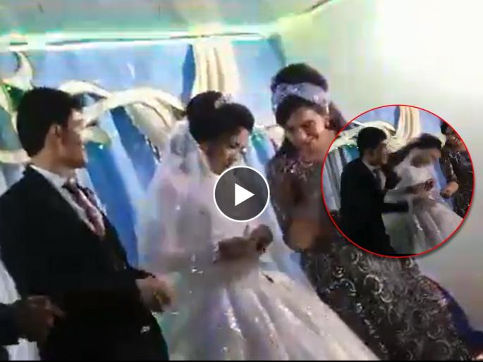bride won the game at wedding groom slapped her hard family relatives lost their senses | Video - लग्नातल्या खेळात नवरी जिंकताच संतापला नवरदेव; मारली थप्पड, नातेवाईक झाले हैराण bride won the game at wedding groom slapped her hard family relatives lost their senses | Video - लग्नातल्या खेळात नवरी जिंकताच संतापला नवरदेव; मारली थप्पड, नातेवाईक झाले हैराण