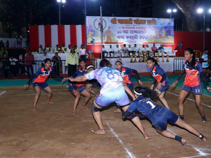 Shree Mawli Mandal District Level Grand Kabaddi Tournament Begins in Thane | ठाण्यात श्री मावळी मंडळ राज्यस्तरीय भव्य कबड्डी स्पर्धेला सुरुवात Shree Mawli Mandal District Level Grand Kabaddi Tournament Begins in Thane | ठाण्यात श्री मावळी मंडळ राज्यस्तरीय भव्य कबड्डी स्पर्धेला सुरुवात