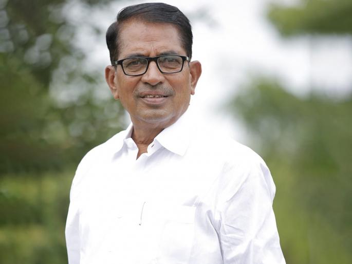 NCP's Kakasaheb Tapkire in BJP's list for Karjat Bazar Committee elections; Shock to Rohit Pawar | कर्जत बाजार समिती निवडणुकीत राष्ट्रवादीचे काकासाहेब तापकिरे भाजपाच्या यादीत; रोहित पवारांना धक्का NCP's Kakasaheb Tapkire in BJP's list for Karjat Bazar Committee elections; Shock to Rohit Pawar | कर्जत बाजार समिती निवडणुकीत राष्ट्रवादीचे काकासाहेब तापकिरे भाजपाच्या यादीत; रोहित पवारांना धक्का