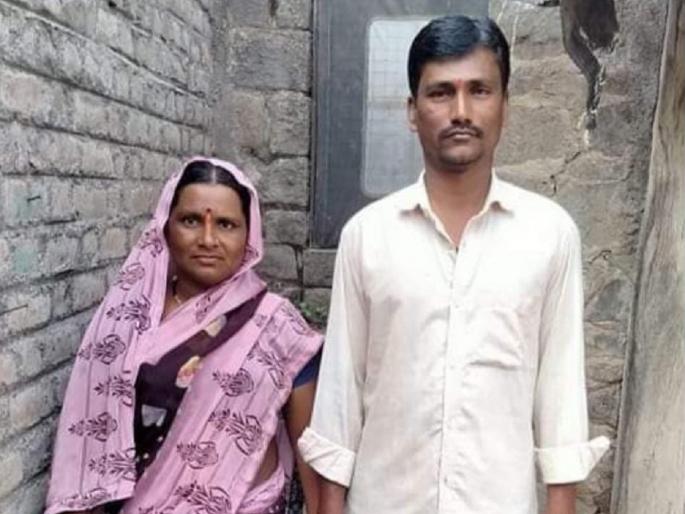 Murder or suicide; shock after the dead bodies of farmer husband and wife were found in their house | हत्या की आत्महत्या; शेतकरी पती-पत्नीचा घरात मृतदेह आढळल्याने खळबळ Murder or suicide; shock after the dead bodies of farmer husband and wife were found in their house | हत्या की आत्महत्या; शेतकरी पती-पत्नीचा घरात मृतदेह आढळल्याने खळबळ