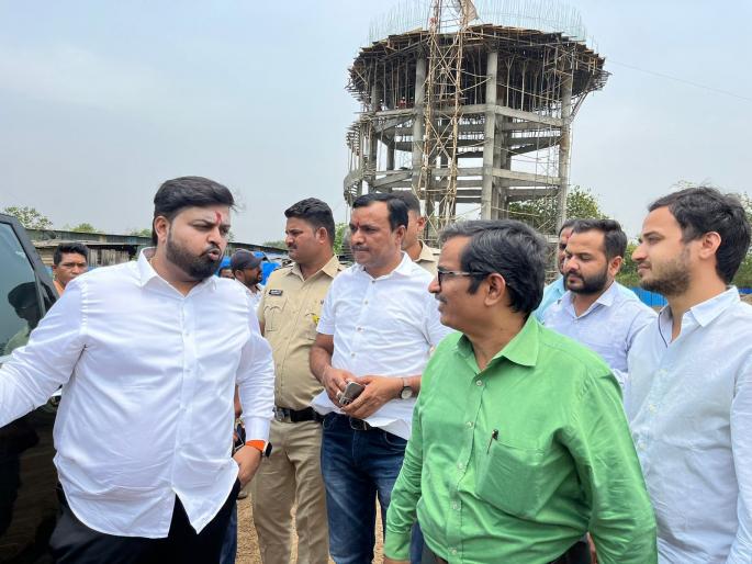 The former Chairman of the Standing Committee reviewed the work of Amrit Water Supply Scheme in Kalyan rural areas | कल्याण ग्रामीण भागातील अमृत पाणी पुरवठा याेजनेच्या कामाचा स्थायी समिती माजी सभापतीनी घेतला आढावा The former Chairman of the Standing Committee reviewed the work of Amrit Water Supply Scheme in Kalyan rural areas | कल्याण ग्रामीण भागातील अमृत पाणी पुरवठा याेजनेच्या कामाचा स्थायी समिती माजी सभापतीनी घेतला आढावा