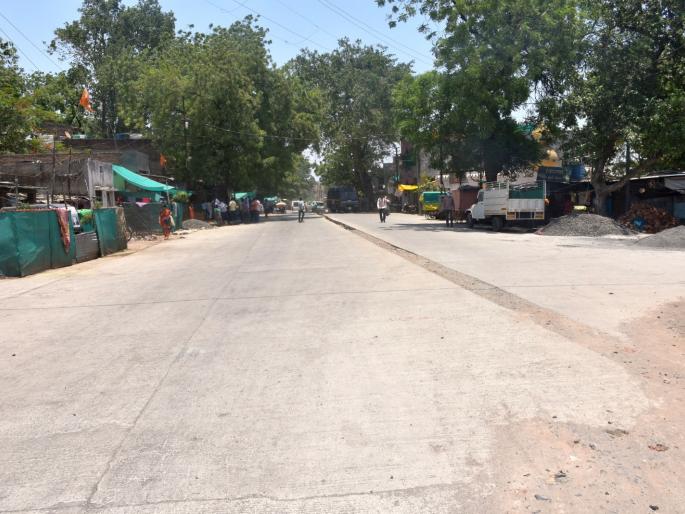 second day in Akola situation under control; Curfew remains in Old City | दुसऱ्या दिवशीही अकोल्यात शुकशुकाट, परिस्थिती नियंत्रणात; जुन्या शहरात संचारबंदी कायम second day in Akola situation under control; Curfew remains in Old City | दुसऱ्या दिवशीही अकोल्यात शुकशुकाट, परिस्थिती नियंत्रणात; जुन्या शहरात संचारबंदी कायम