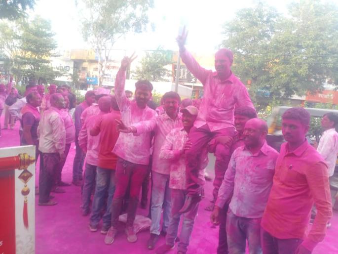 Rickshaw fast in ZP Employees Credit Union Elections | झेडपी कर्मचारी पतसंस्था निवडणुकीत रिक्षा सुसाट