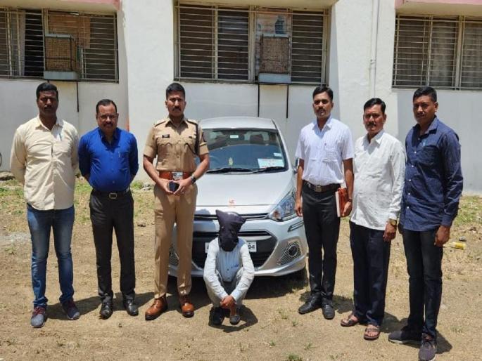 Business of selling fake gold by pretending to be an engineer of Mahavitaran; The local crime branch took custody | महावितरणचा अभियंता भासवून बनावट सोने विक्रीचा धंदा; स्थानिक गुन्हे शाखेने घेतले ताब्यात Business of selling fake gold by pretending to be an engineer of Mahavitaran; The local crime branch took custody | महावितरणचा अभियंता भासवून बनावट सोने विक्रीचा धंदा; स्थानिक गुन्हे शाखेने घेतले ताब्यात