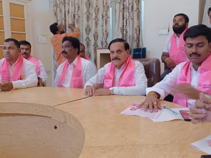 In NCP, dishonest people are not punished, honest people are not valued; Criticism of former regional vice president of NCP | राष्ट्रवादीत बेईमानांना शिक्षा नाही, इमानदारांची कदर नाही; राष्ट्रवादीच्या माजी प्रदेश उपाध्यक्षाची टीका In NCP, dishonest people are not punished, honest people are not valued; Criticism of former regional vice president of NCP | राष्ट्रवादीत बेईमानांना शिक्षा नाही, इमानदारांची कदर नाही; राष्ट्रवादीच्या माजी प्रदेश उपाध्यक्षाची टीका