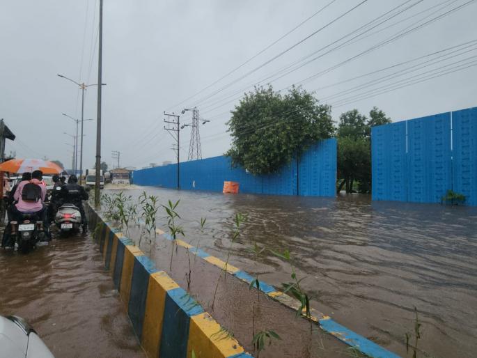 Kalyan-Badlapur state highway closed for traffic due to water accumulation! | पाणी साचल्यामुळे कल्याण-बदलापूर राज्य महामार्ग वाहतुकीसाठी बंद! Kalyan-Badlapur state highway closed for traffic due to water accumulation! | पाणी साचल्यामुळे कल्याण-बदलापूर राज्य महामार्ग वाहतुकीसाठी बंद!
