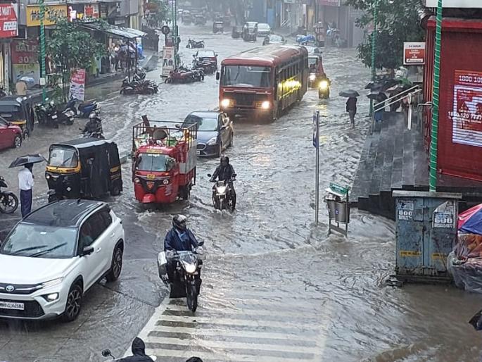 heavy rain in thane; 77.22 mm of rain was recorded in just four hours | ठाण्यात पावसाची धुवांधार बॅटिंग; अवघ्या चार तासांत ७७.२२ मिमी पावसाची नोंद