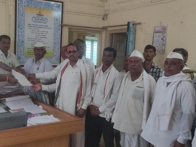 Farmers of Deulgaon Raja Taluka oppose Smart City | स्मार्ट सिटीला देऊळगाव राजा तालुक्यातील शेतकऱ्यांचा विरोध Farmers of Deulgaon Raja Taluka oppose Smart City | स्मार्ट सिटीला देऊळगाव राजा तालुक्यातील शेतकऱ्यांचा विरोध