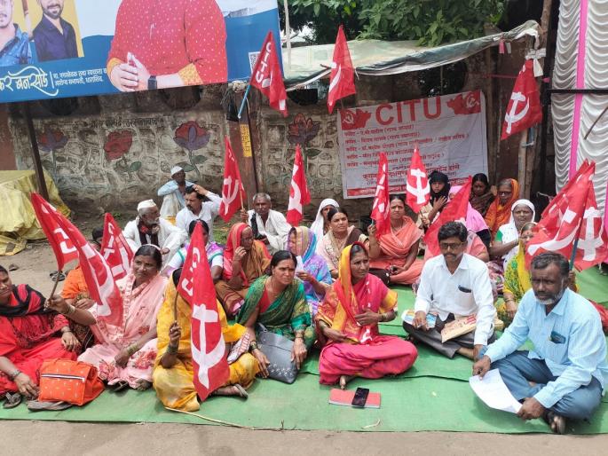 School nutrition workers aggressive for salary increase | मानधनवाढीसाठी शालेय पोषण आहार कामगार आक्रमक School nutrition workers aggressive for salary increase | मानधनवाढीसाठी शालेय पोषण आहार कामगार आक्रमक