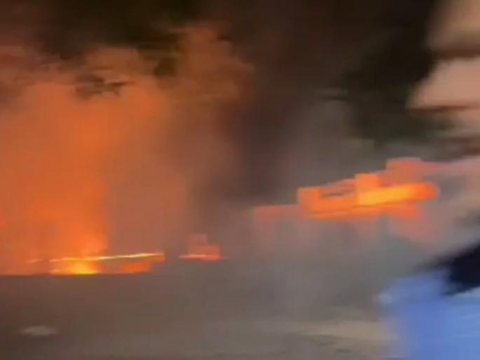 Cable fire in the premises of St. Mary's School under JNPA, worries among parents | जेएनपीए अंतर्गत असलेल्या सेंट मेरी विद्यालयाच्या आवारात केबलला आग, पालकांमध्ये चिंतेचे वातावरण Cable fire in the premises of St. Mary's School under JNPA, worries among parents | जेएनपीए अंतर्गत असलेल्या सेंट मेरी विद्यालयाच्या आवारात केबलला आग, पालकांमध्ये चिंतेचे वातावरण