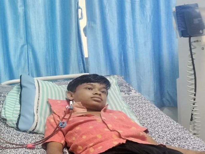Child's both kidneys fail, mother donates kidney but no money for transplant; Donors needed | मुलाच्या दोन्ही किडनी फेल, आई देण्यास तयार पण प्रत्यारोपणासाठी पैसे नाहीत; दानशूरांची गरज