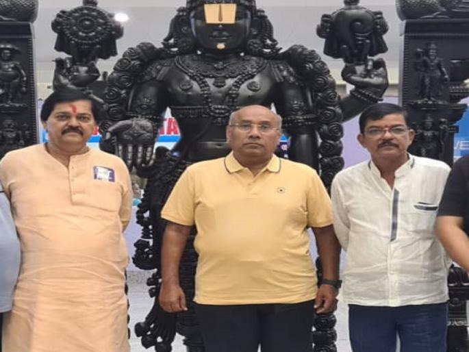 Shinde group Shivsena's MLA Pradeep Jaiswal and Thakarey group shivsena's Kishanchand Tanwani visited Tirupati Balaji together | 'राजकीय शत्रुत्व, पण हृदयात मित्रत्व'; जैस्वाल, तनवाणी एकत्र तिरुपती बालाजीच्या दर्शनला Shinde group Shivsena's MLA Pradeep Jaiswal and Thakarey group shivsena's Kishanchand Tanwani visited Tirupati Balaji together | 'राजकीय शत्रुत्व, पण हृदयात मित्रत्व'; जैस्वाल, तनवाणी एकत्र तिरुपती बालाजीच्या दर्शनला