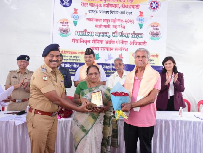 'Majhi Mati Maja Desh' program was held in Dombilvali | डोंबिवलीत पार पडला 'माझी माती माझा देश' कार्यक्रम 'Majhi Mati Maja Desh' program was held in Dombilvali | डोंबिवलीत पार पडला 'माझी माती माझा देश' कार्यक्रम