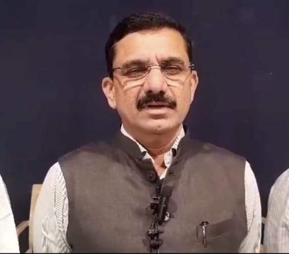 "Mandap fees waived off for Ganeshaetsava, 50% discount on fire permit too" | "गणेशाेत्सवासाठी मंडप शुल्क माफ, अग्निशमन परवानगीसाठीही ५० टक्के सवलत"