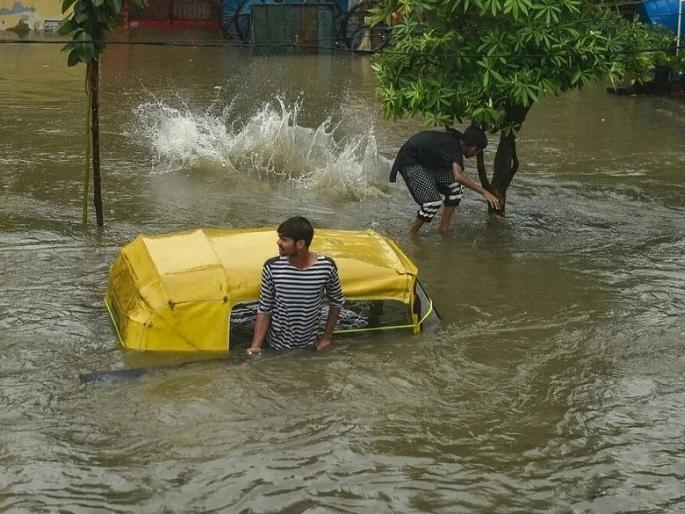 up heavy rain 19 death in last 24 hours flood in many places | हाहाकार! उत्तर प्रदेशात पावसाचा प्रकोप, 19 जणांचा मृत्यू; 168 गावांना पुराचा फटका up heavy rain 19 death in last 24 hours flood in many places | हाहाकार! उत्तर प्रदेशात पावसाचा प्रकोप, 19 जणांचा मृत्यू; 168 गावांना पुराचा फटका