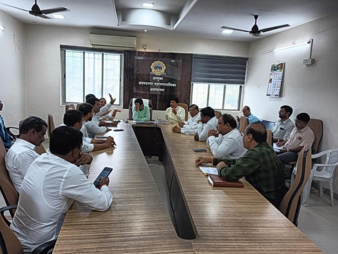 City planners lied to General Assembly, apologized at meeting; The corporator was furious | नगररचनाकार महासभेत खोटले बोलले, बैठकीत माफी मागितली; नगरसेवक संतापले City planners lied to General Assembly, apologized at meeting; The corporator was furious | नगररचनाकार महासभेत खोटले बोलले, बैठकीत माफी मागितली; नगरसेवक संतापले