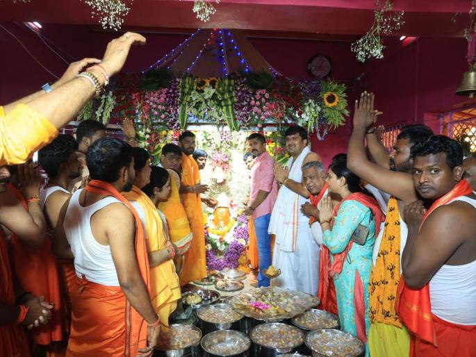 Modakotsav! Lakhs of devotees flocked to Hingoli for darshan of Vighnaharta Chintamani | मोदकोत्सव! विघ्नहर्ता चिंतामणीच्या दर्शनासाठी लाखों भाविक हिंगोलीत दाखल Modakotsav! Lakhs of devotees flocked to Hingoli for darshan of Vighnaharta Chintamani | मोदकोत्सव! विघ्नहर्ता चिंतामणीच्या दर्शनासाठी लाखों भाविक हिंगोलीत दाखल